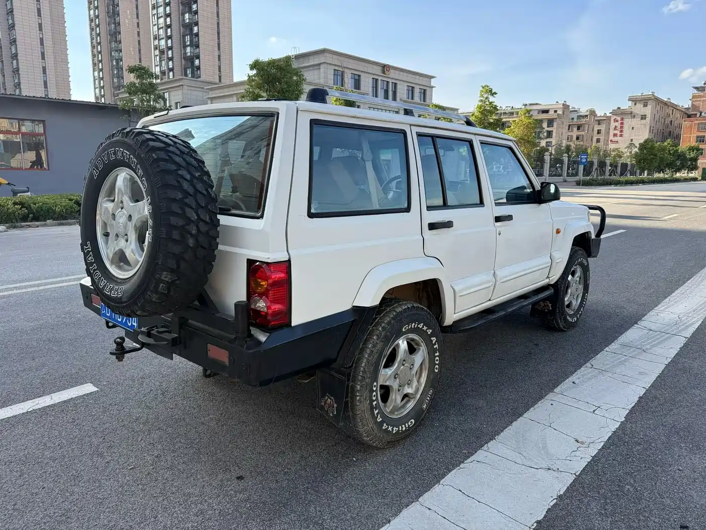 BAW (Beijing Automobile Works) Knight S12 2010 2009 2.2 4WD