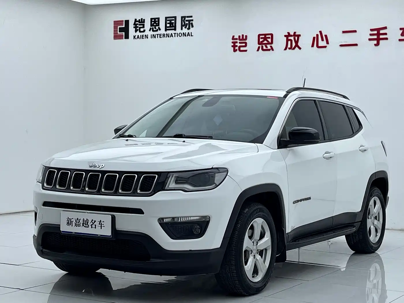 Фото 1 - Jeep Compass