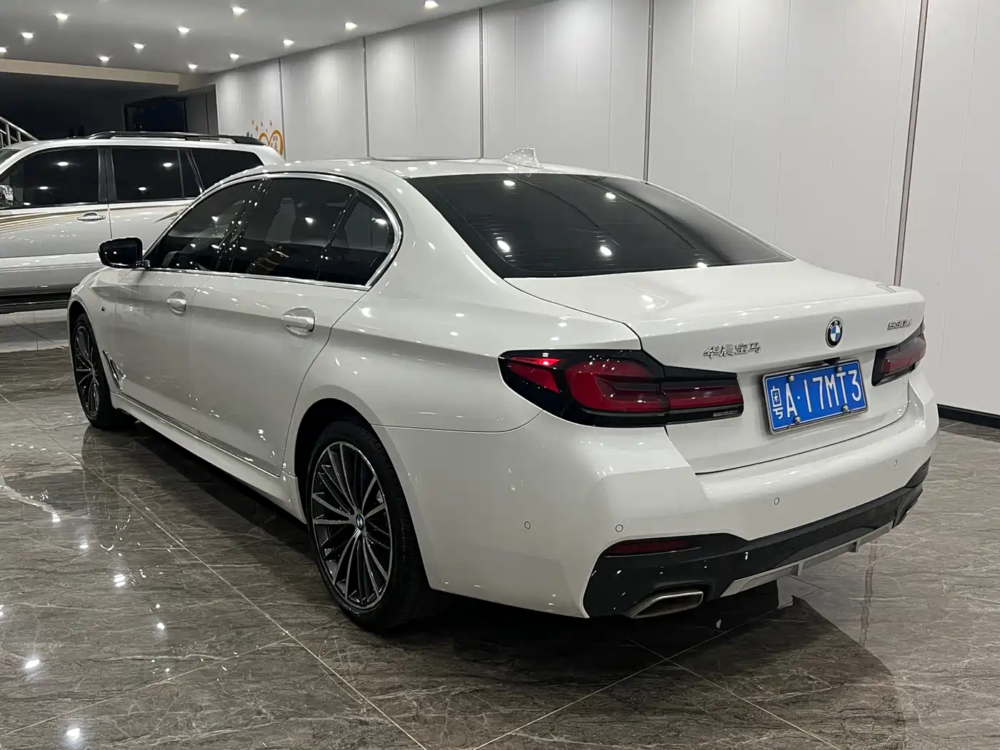 BMW 5 Series 2021 530Li Leading M Sport Package фото 5