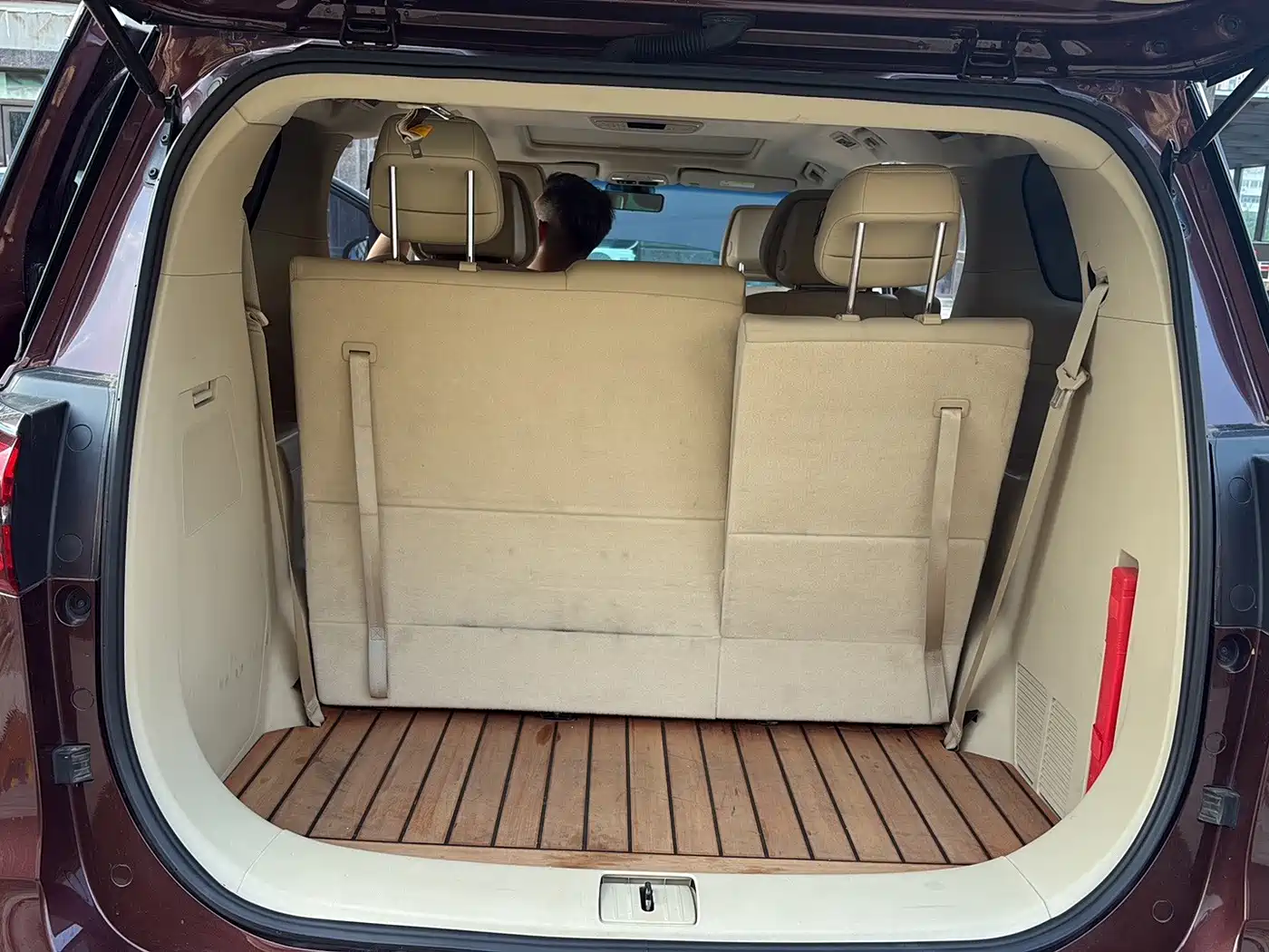Photo 2 - Buick GL8