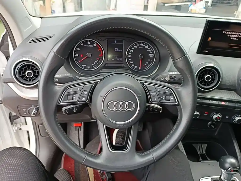 Фото 11 - Audi Q2L