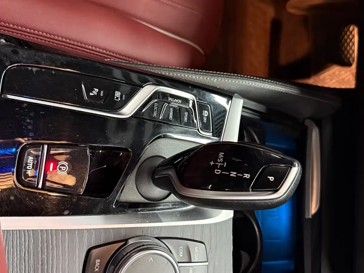 BMW 5 Series New Energy 2021 535Le M Sport Package фото 13