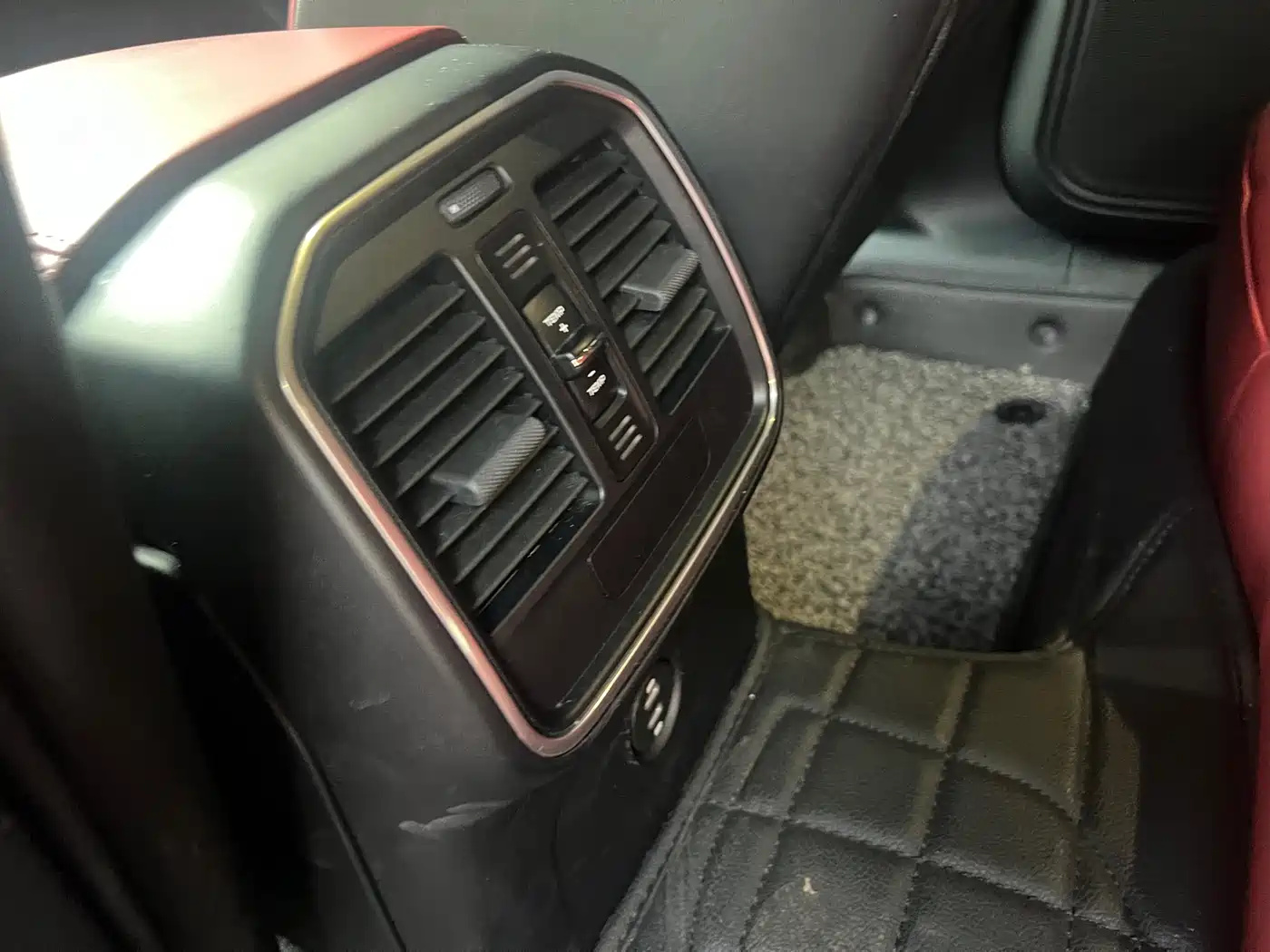 Porsche Macan 2022 Macan 2.0T фото 8
