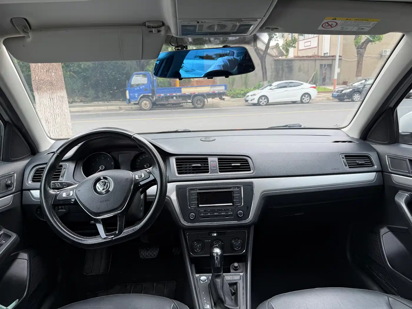 Volkswagen Lavida Tour 2019 2017 180TSI DSG Comfort Edition