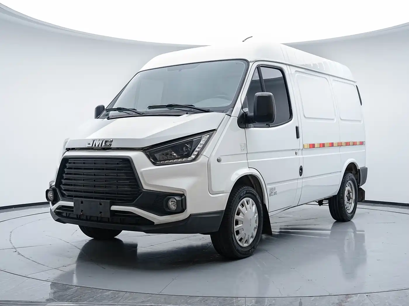 Jiangling Tesun 2019 2.8T Commercial Short Wheelbase Medium Roof 3-Seater China VI JX493