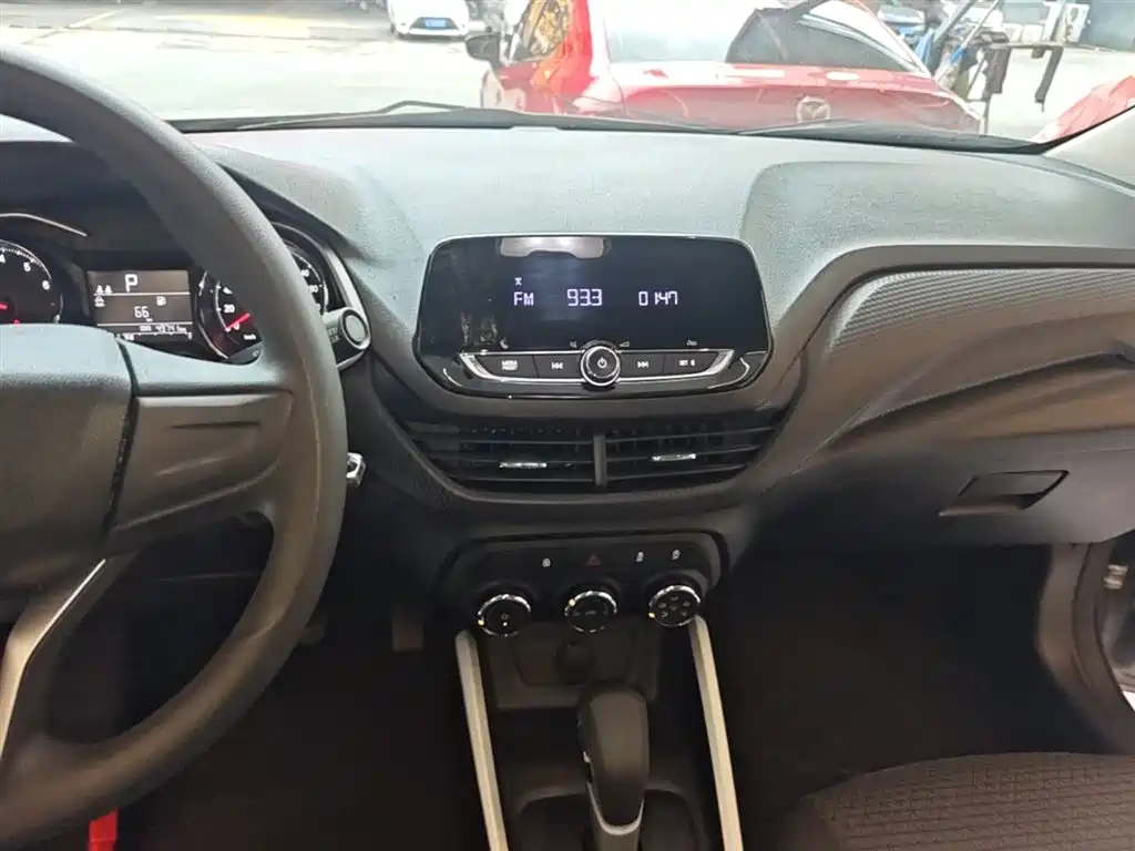Chevrolet Cavalier 2020 325T Automatic Joy Edition фото 13
