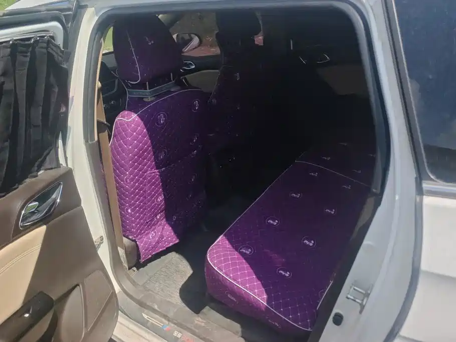 Baojun 310W 2018 2017 1.5L Manual Fashion Edition (China V)