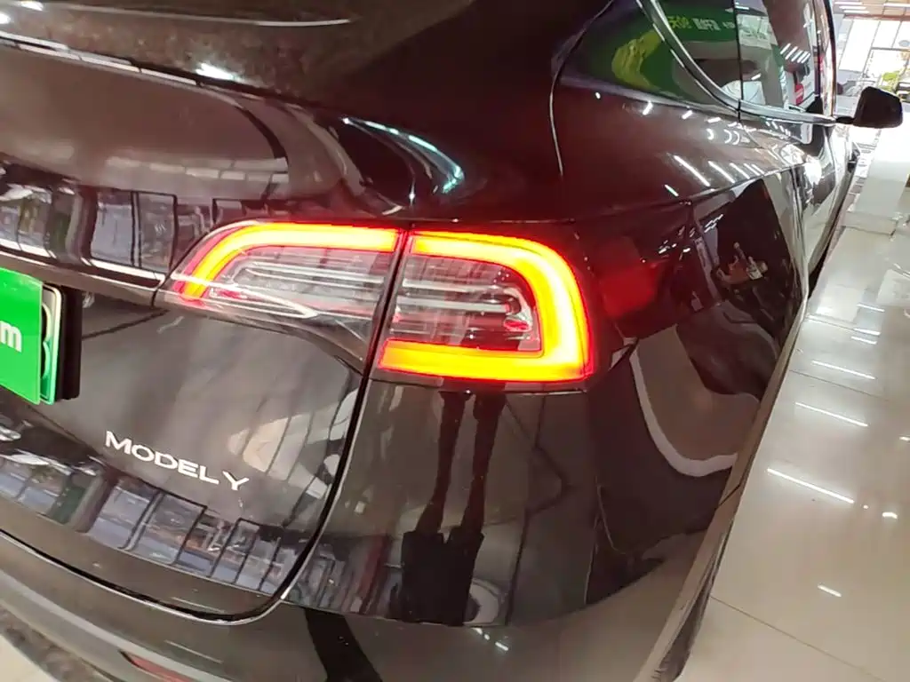 Tesla Model Y 2021 2021 Standard Range Rear-Wheel Drive