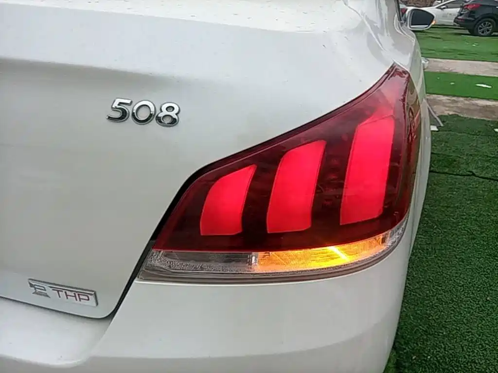 Фото 8 - Peugeot 508