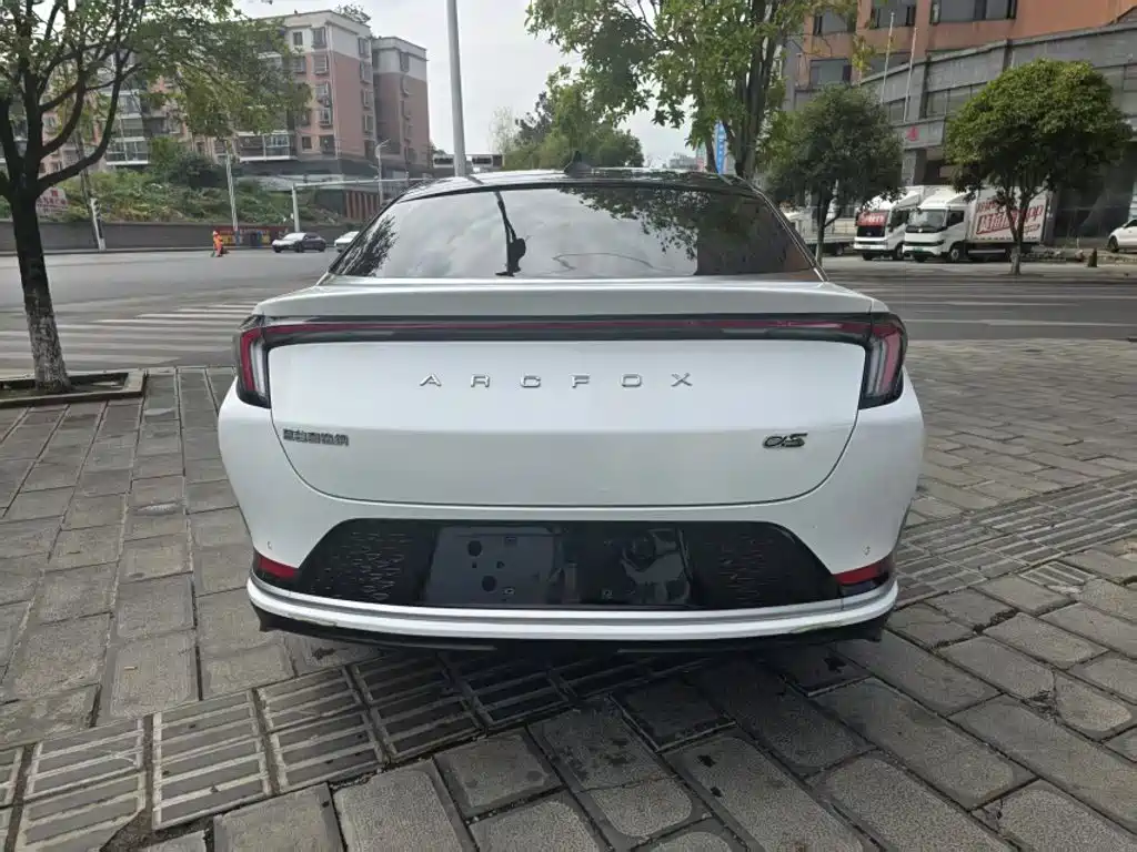 ARCFOX Alpha S 2022 2021 525S 175kW