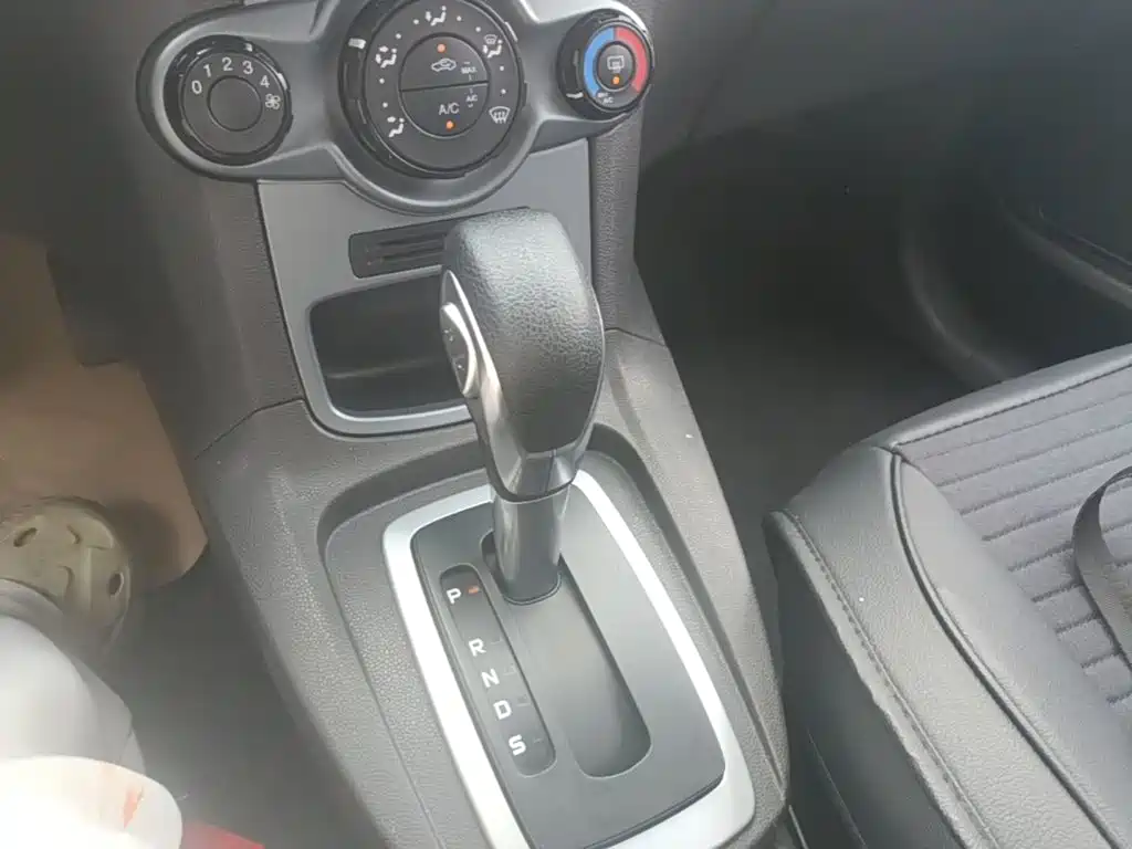 Ford Fiesta 2016 2013 Hatchback 1.5L Automatic Fashion