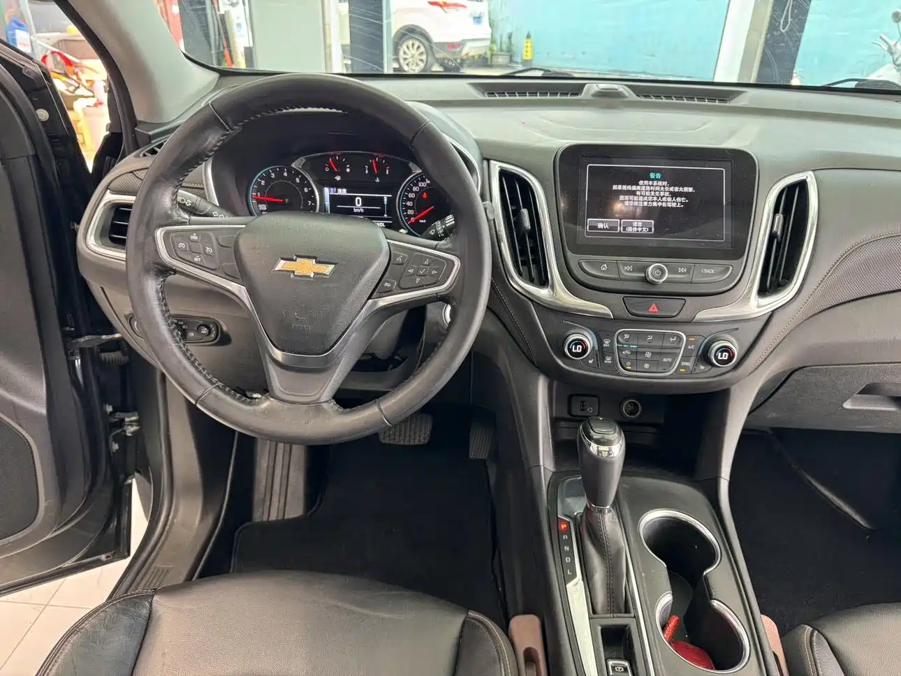 Chevrolet Equinox 2017 535T Automatic Realm Edition фото 10