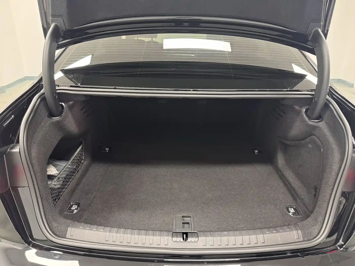 Audi A6L 2025 40 TFSI Luxury Sport фото 17