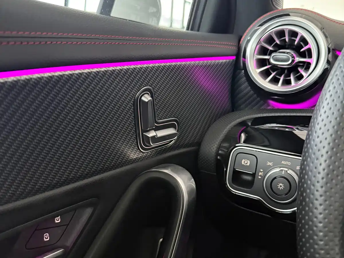 Mercedes-Benz A-Class 2024 A 200 L Fashion Edition фото 8