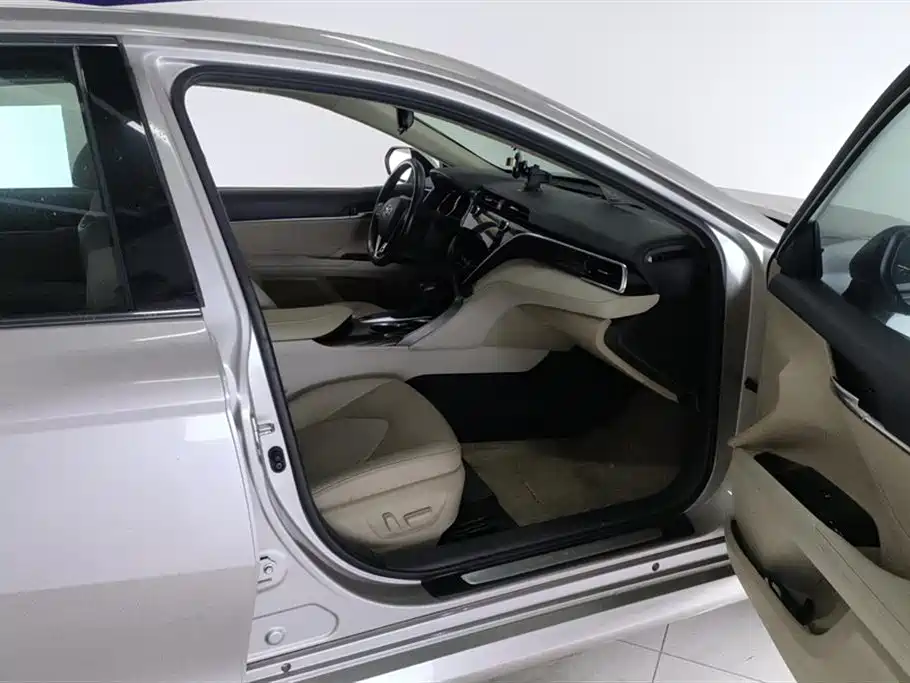 Toyota Camry 2019 2.0G Luxury Edition China VI фото 8