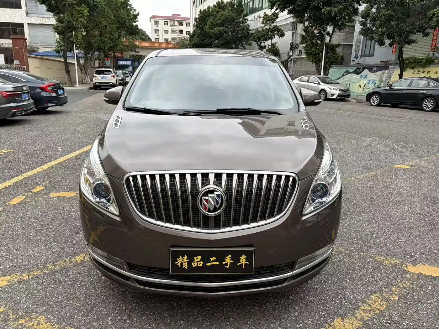 Фото 2 - Buick GL8