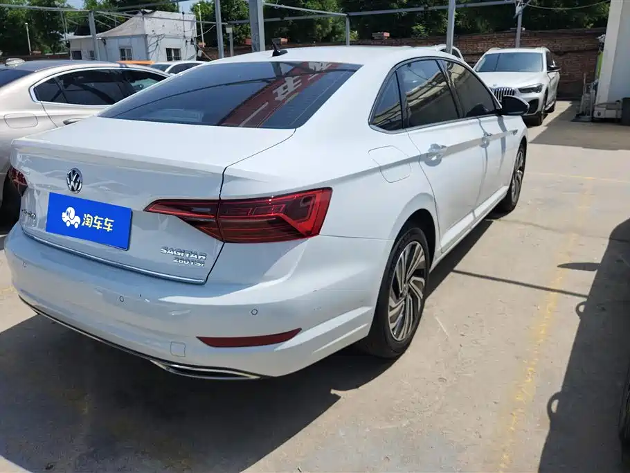 Volkswagen Sagitar 2021 280TSI DSG Luxury Smart Connect фото 3