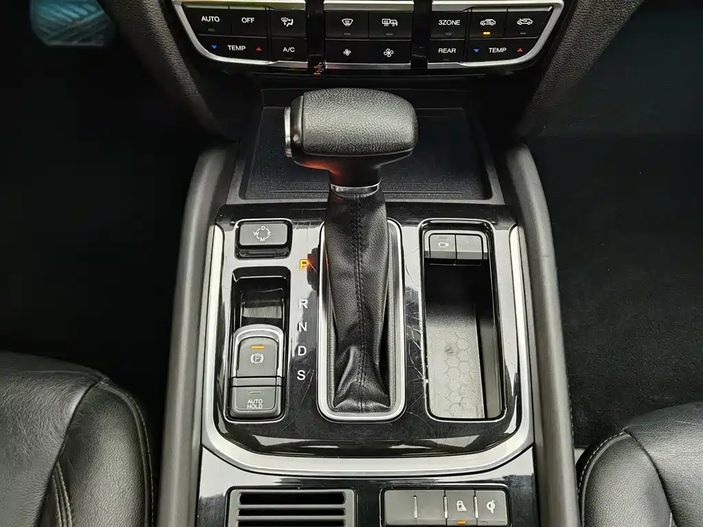 GAC Trumpchi Trumpchi GS8 2017 320T 2WD Luxury Smart Connect (7-seater) фото 13
