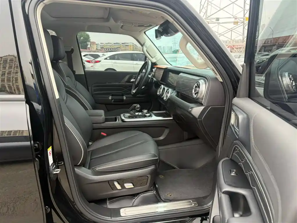Tank 300 2024 2.0T Explorer фото 14