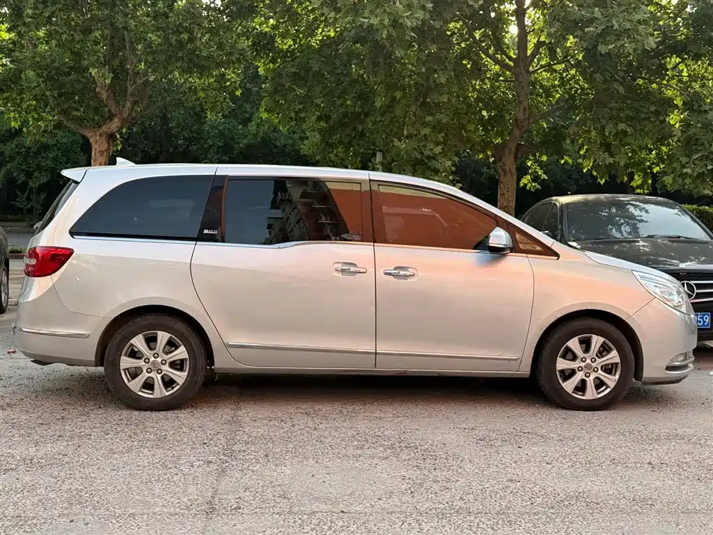Buick GL8 2014 3.0L XT Luxury Business Flagship фото 3