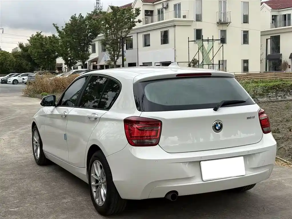 BMW 1 Series (Import) 2013 Facelift 118i Leading Model фото 12