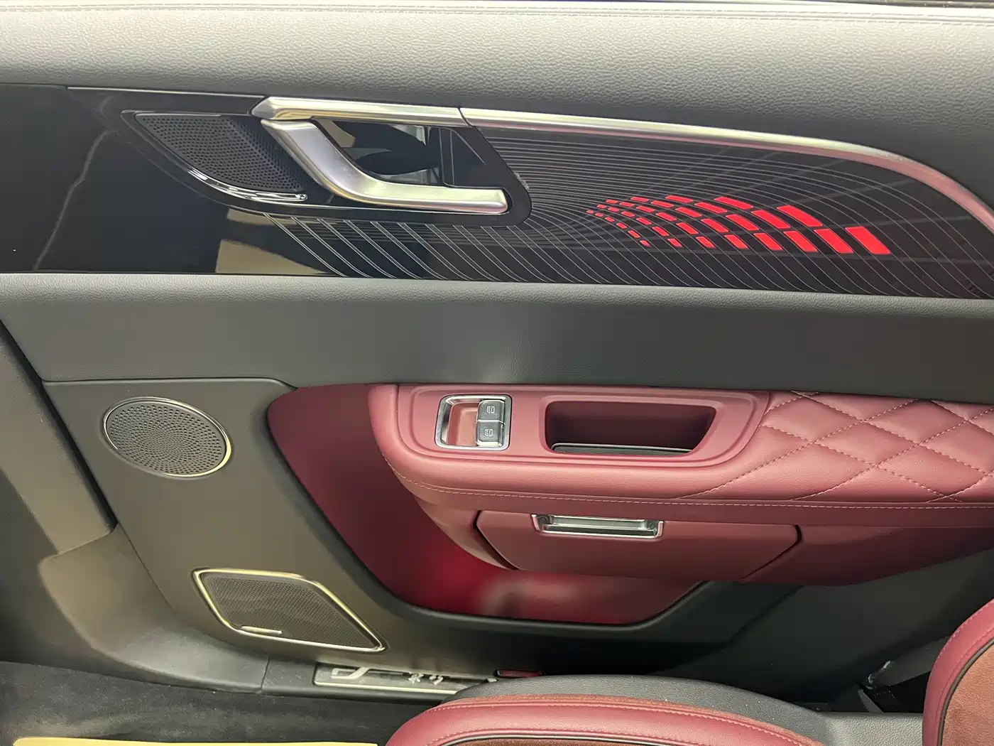 Hongqi E-HS9 2023 2022 690km Qi Xiang Edition (6-seater)