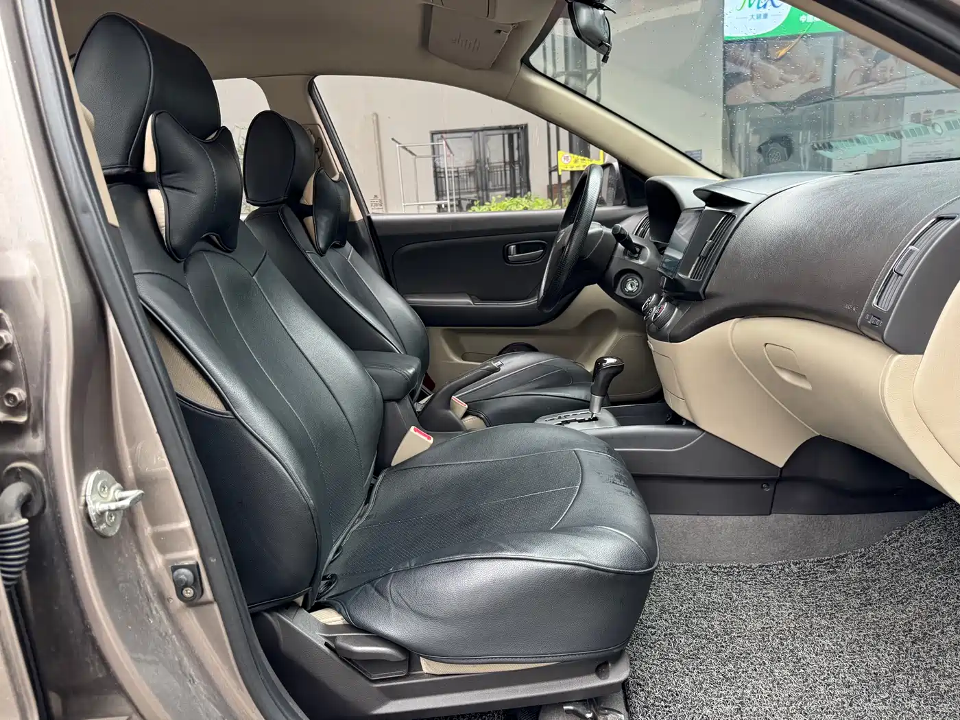 Hyundai Elantra 2011 1.6L Automatic Comfort фото 7