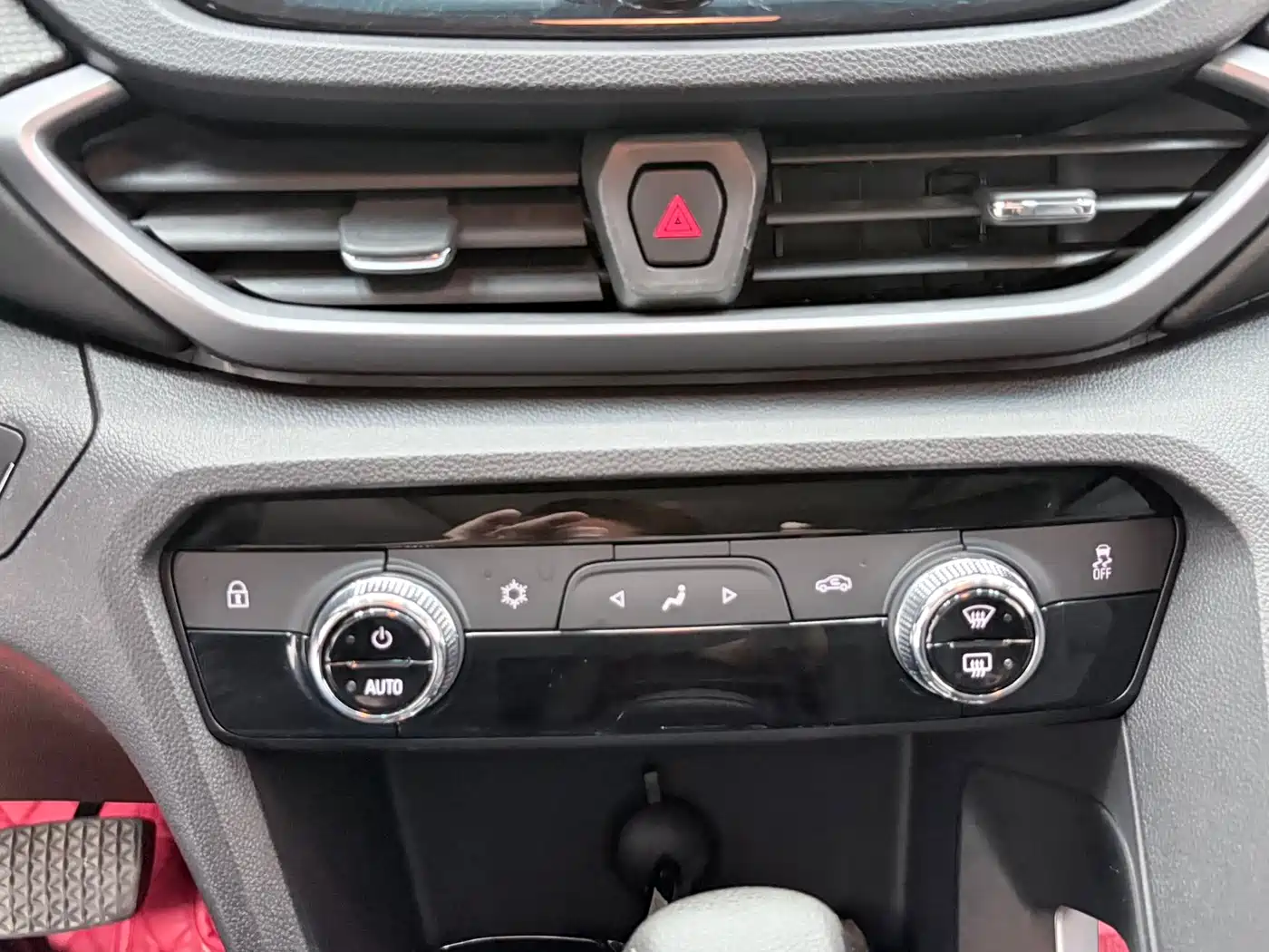 Chevrolet Volando 2023 2020 Mild Hybrid Redline 530T Automatic Premium Edition (5+2 seater)