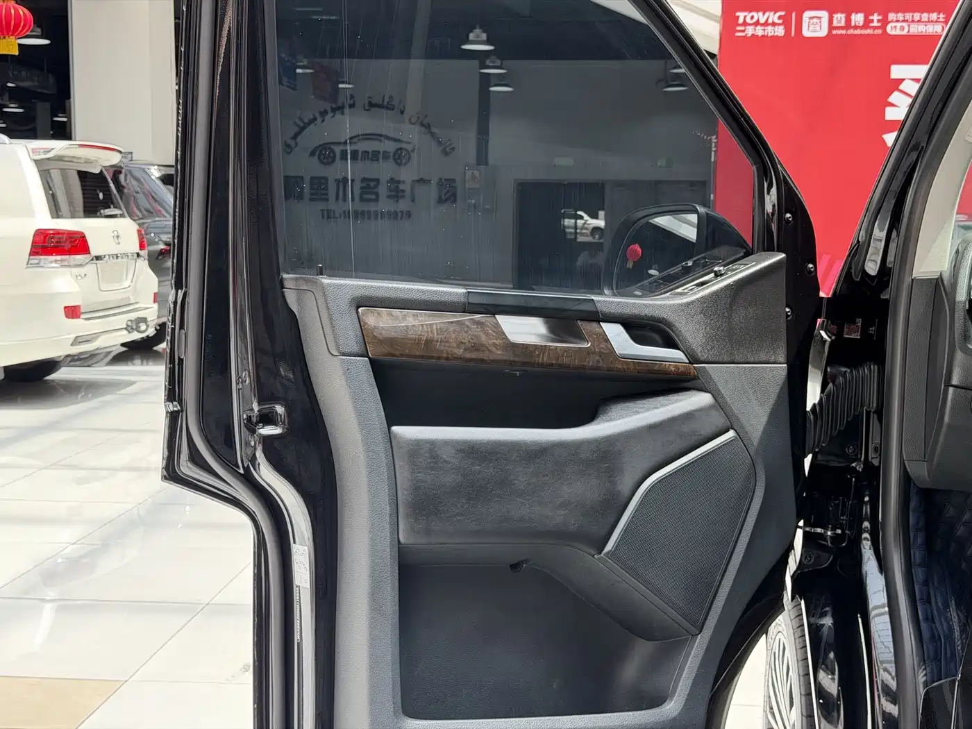 Volkswagen Multivan 2019 2019 2.0TSI 4WD Premium 7-seater