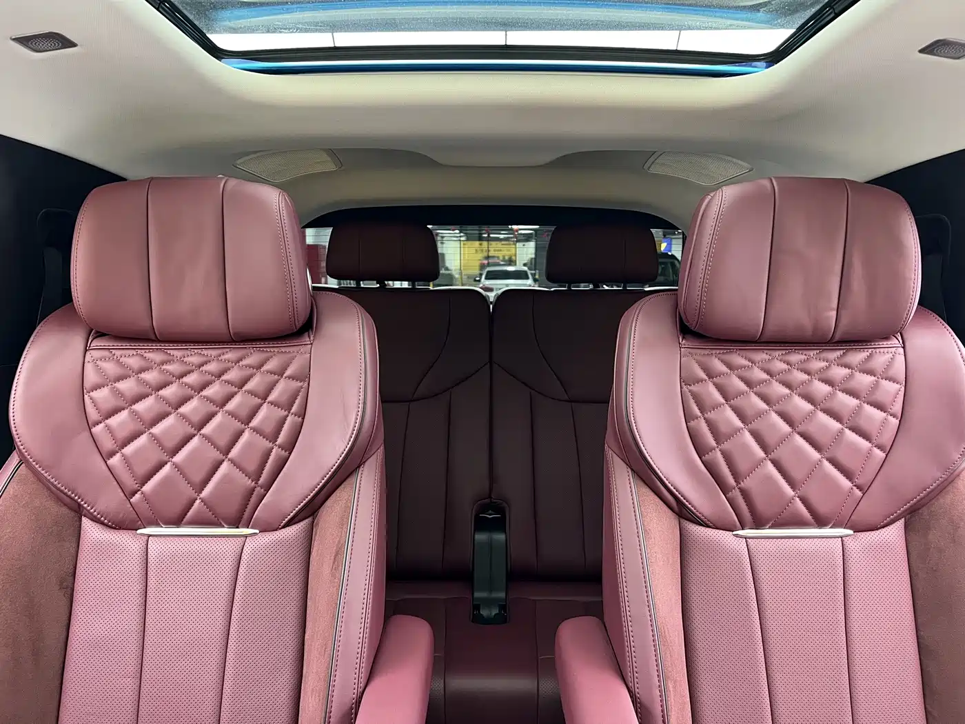 Hongqi E-HS9 2023 2022 690km Qi Xiang Edition (6-seater)