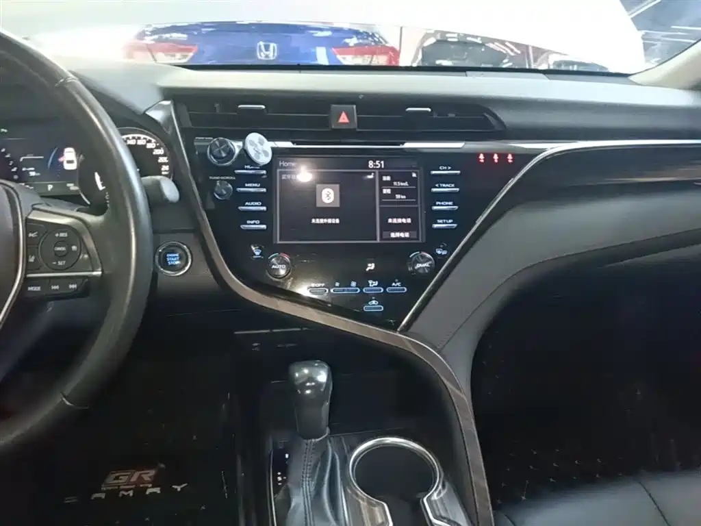 Toyota Camry 2018 2.5G Luxury Edition фото 13
