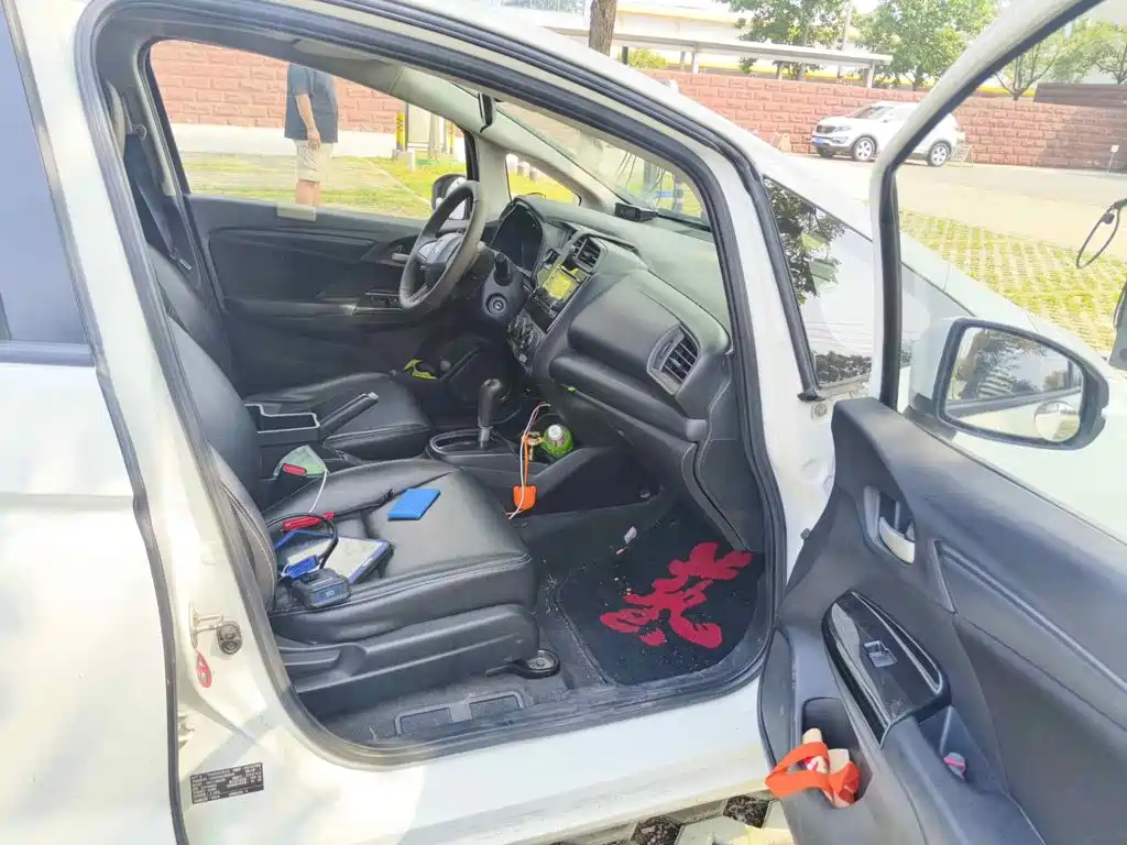 Фото 10 - Honda Fit