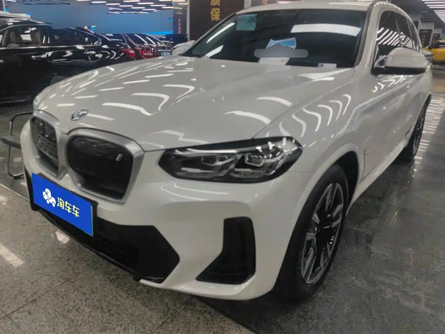 BMW iX3 2024 Leading Edition