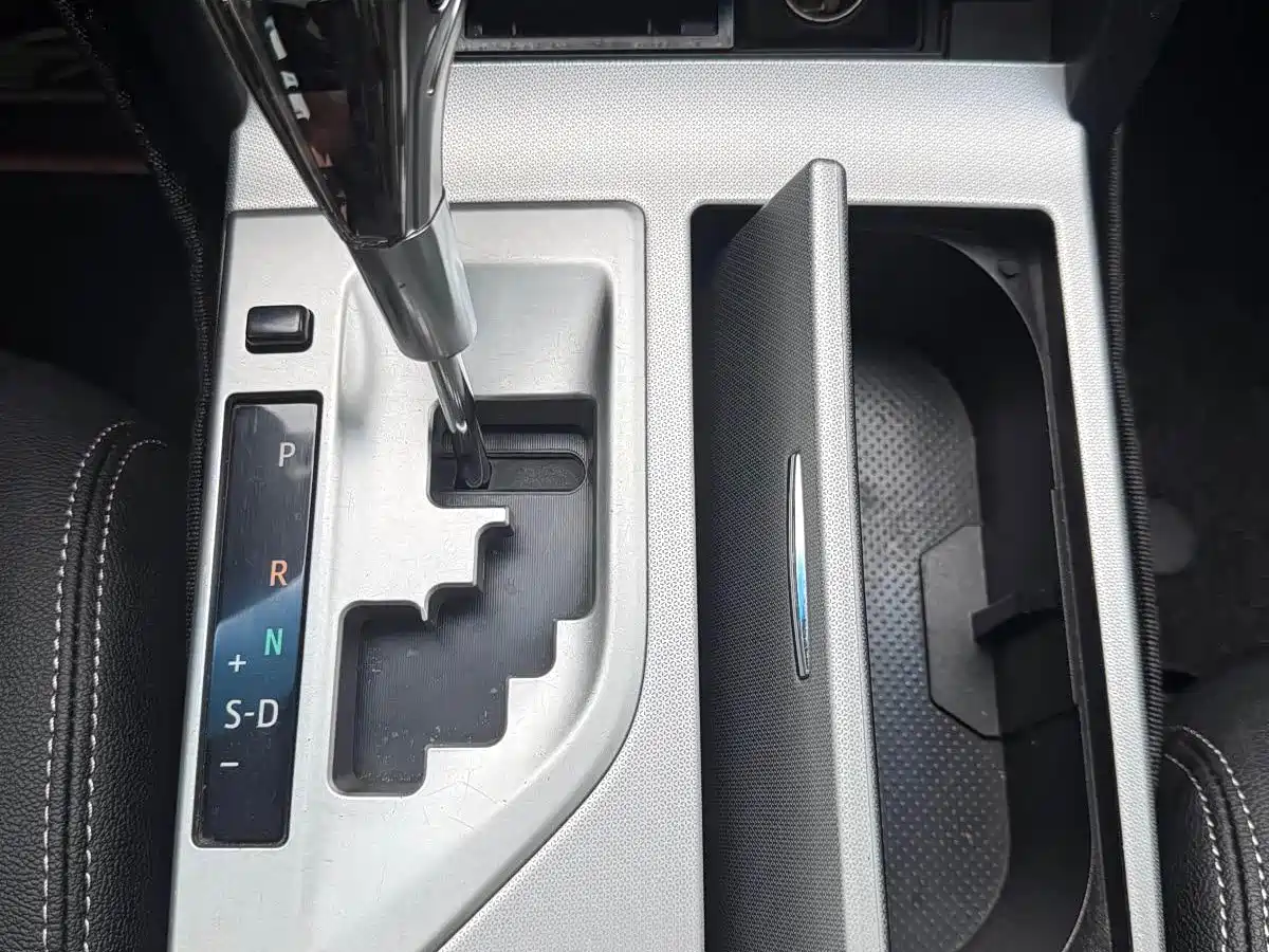 Toyota Camry 2012 Junrui 2.0S Dynamic Edition фото 13