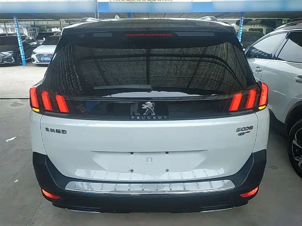 Peugeot 5008 2017 380THP 7-Seater Luxury GT Edition фото 6