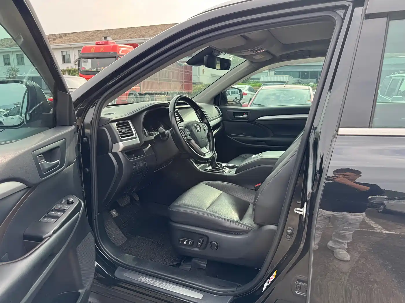 Toyota Highlander 2018 2.0T 4WD Premium 7-seater China VI фото 4