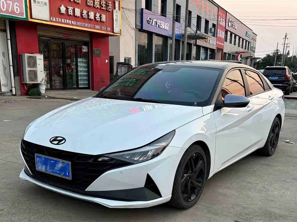 Hyundai Elantra 2022 1.5L CVT 20th Anniversary Edition