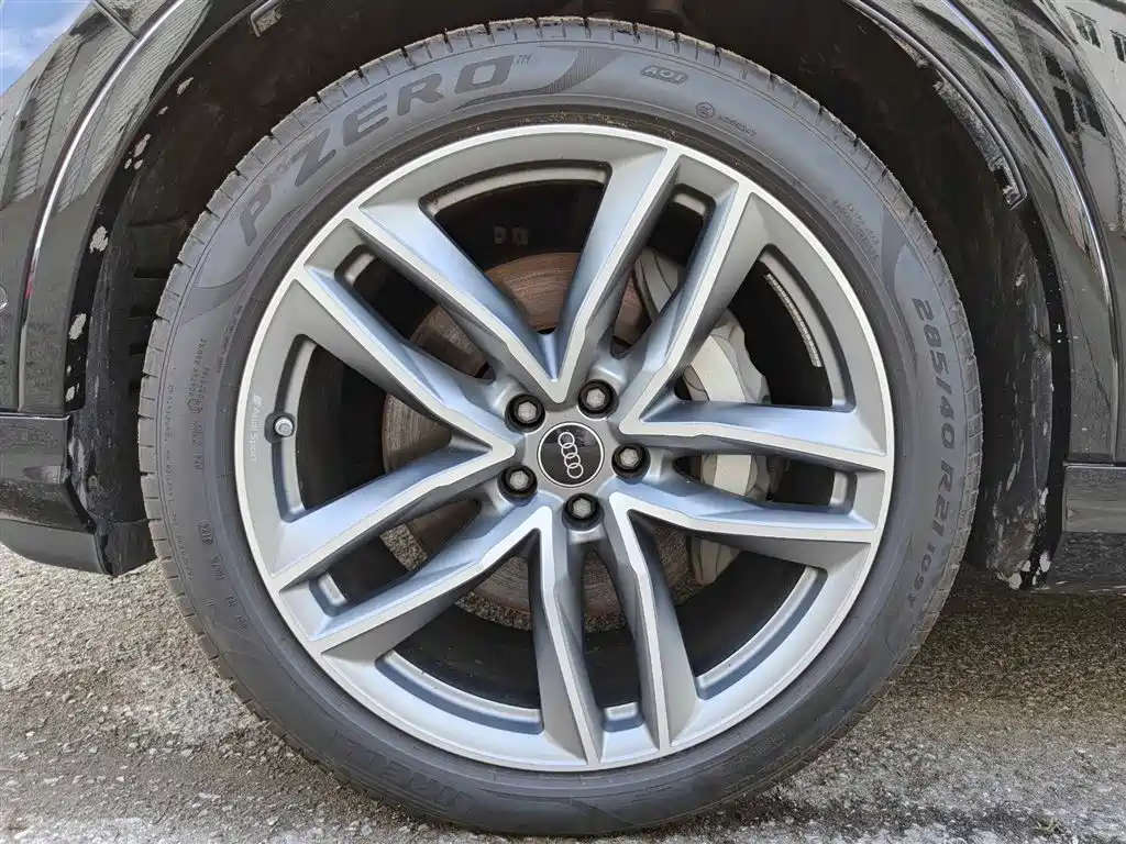 Audi Q7 2025 2025 55 TFSI quattro S line Sport