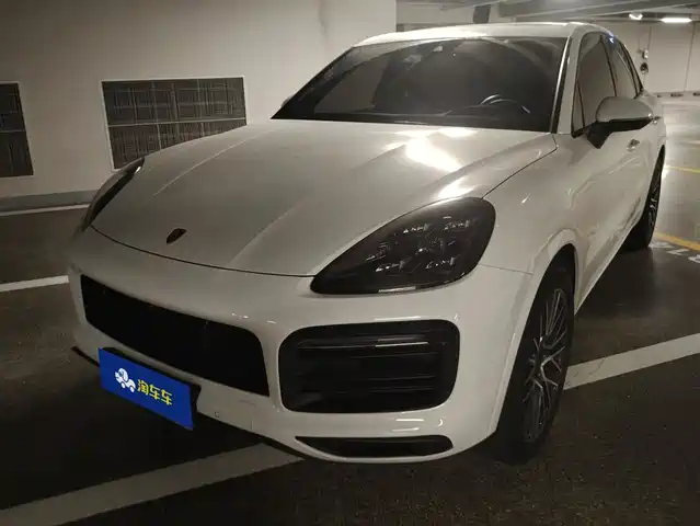 Porsche Cayenne 2021