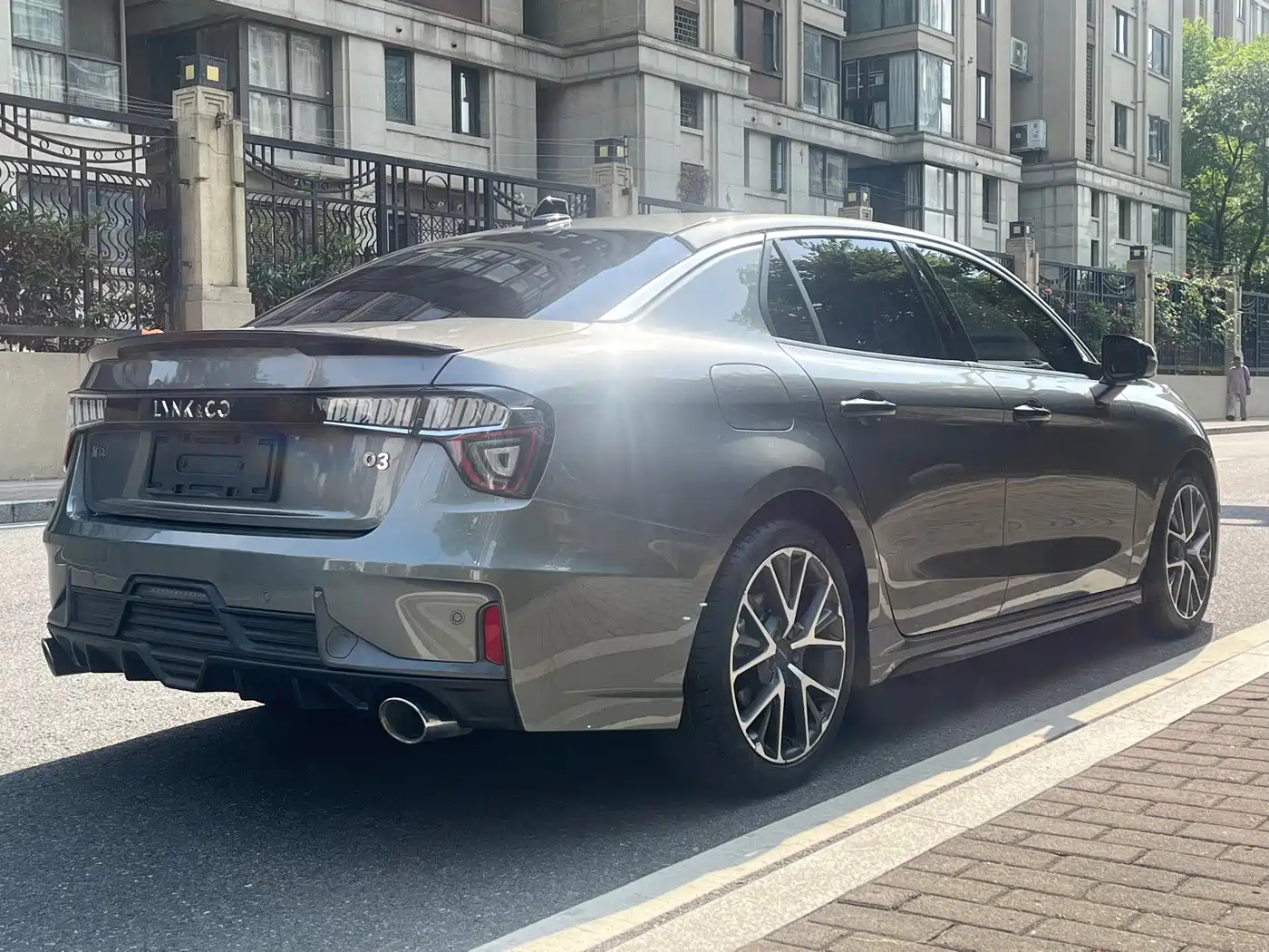 Lynk & Co 03 2021 1.5TD DCT Jin Champion Edition фото 7