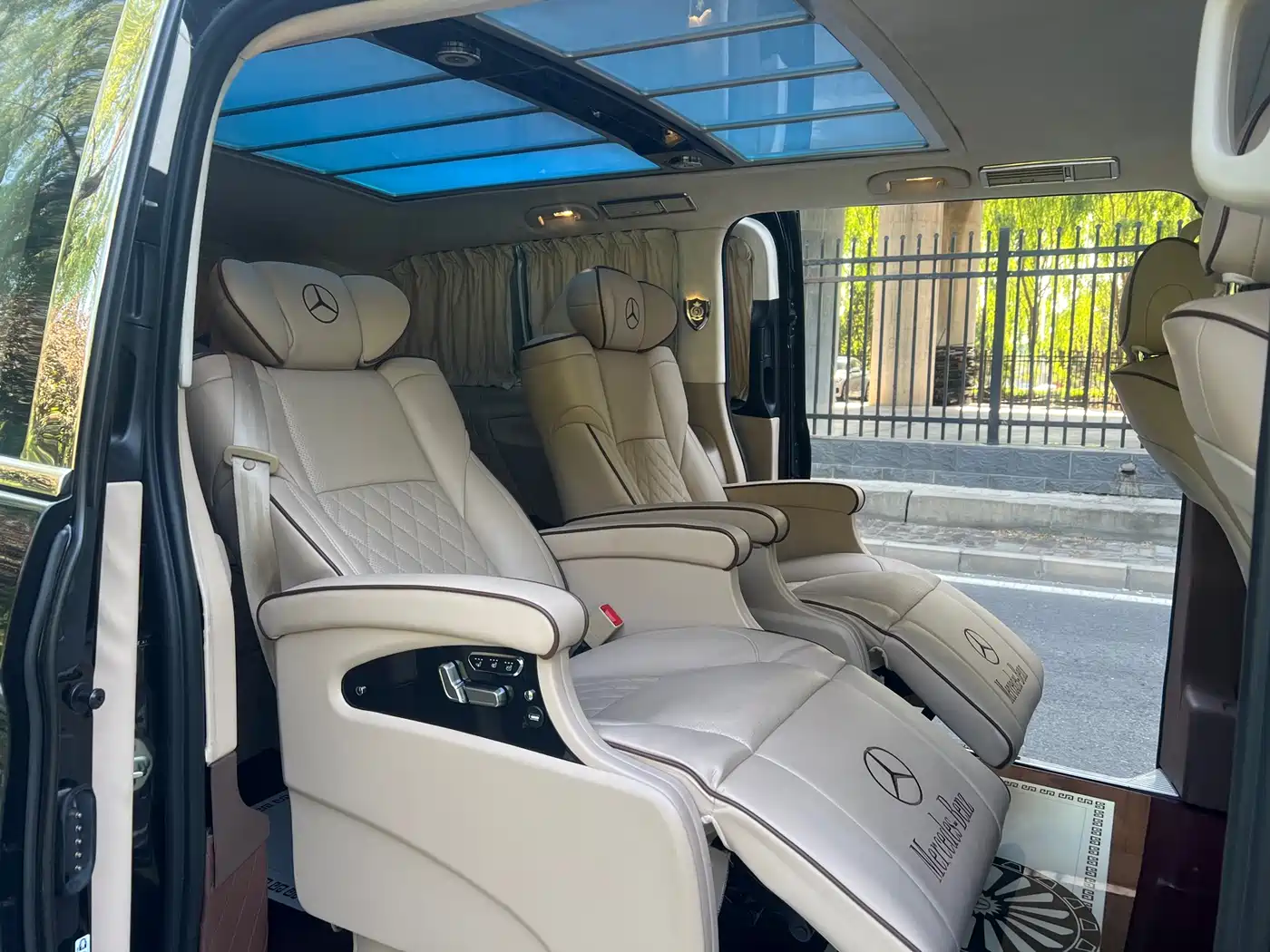 Mercedes-Benz Vito 2018 2.0T Business Edition China VI фото 5