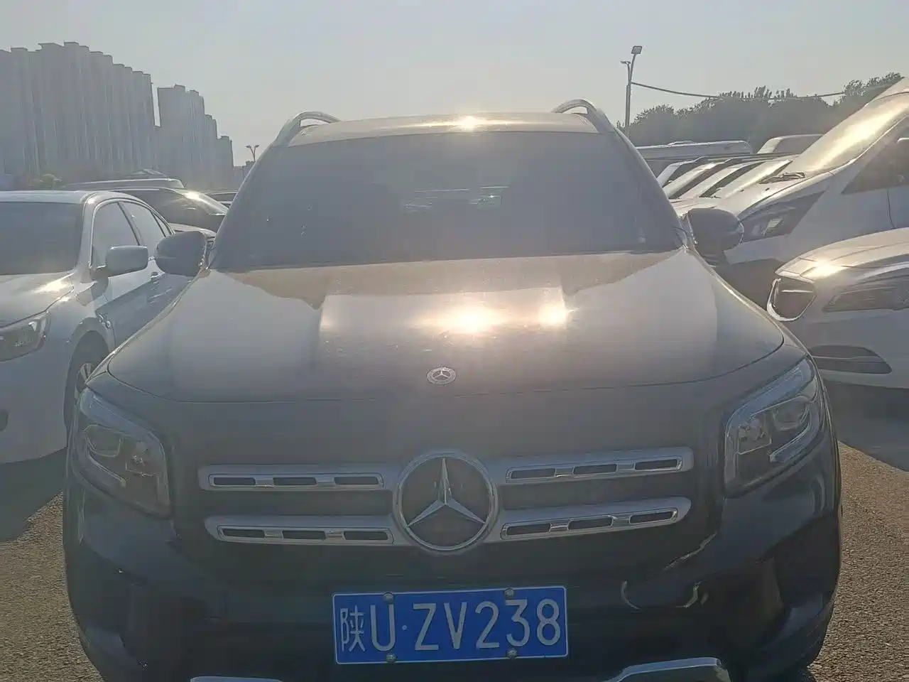MERCEDES-BENZ GLB