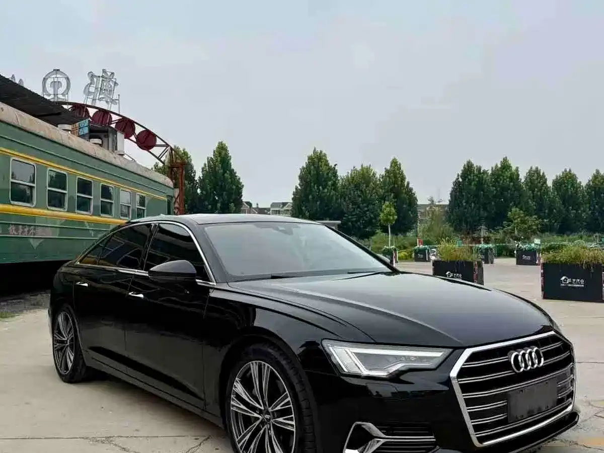 Фото 3 - Audi A6L