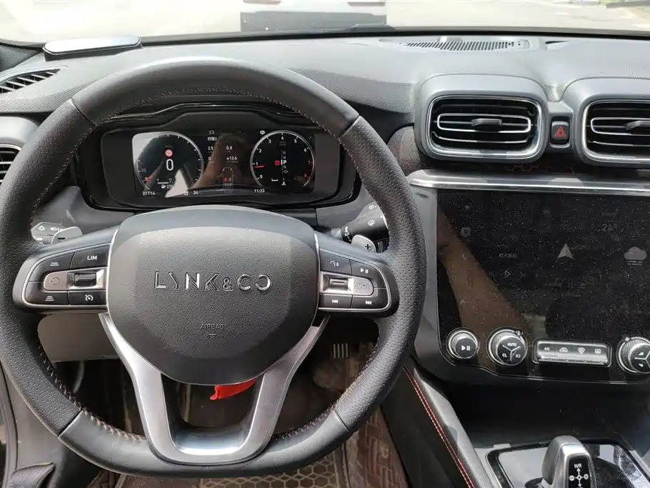 Lynk & Co 03 2019 2.0TD Auto Power Pro Version фото 15