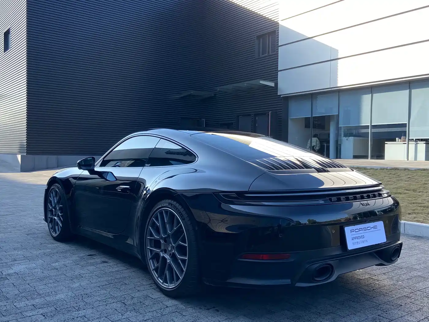 PORSCHE 911