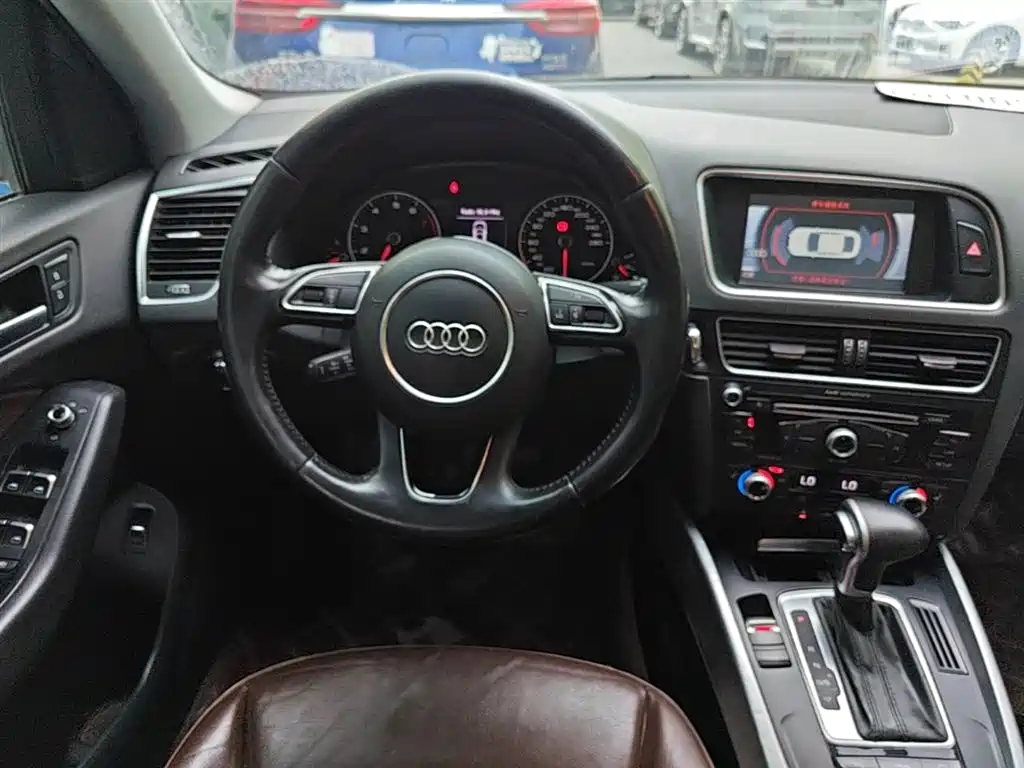 Audi Q5 2015 40 TFSI Technology фото 17