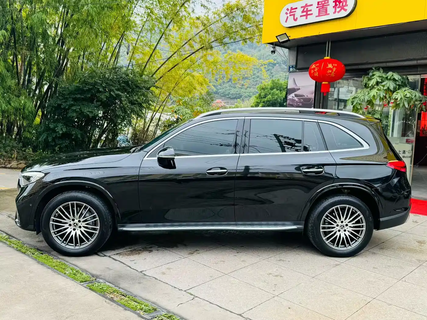 Mercedes-Benz GLC 2024 GLC 300 L 4MATIC Dynamic 5-seater фото 4