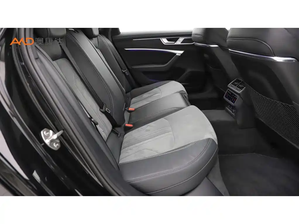 Audi A6L 2024 45 TFSI quattro Exclusive Dynamic фото 8