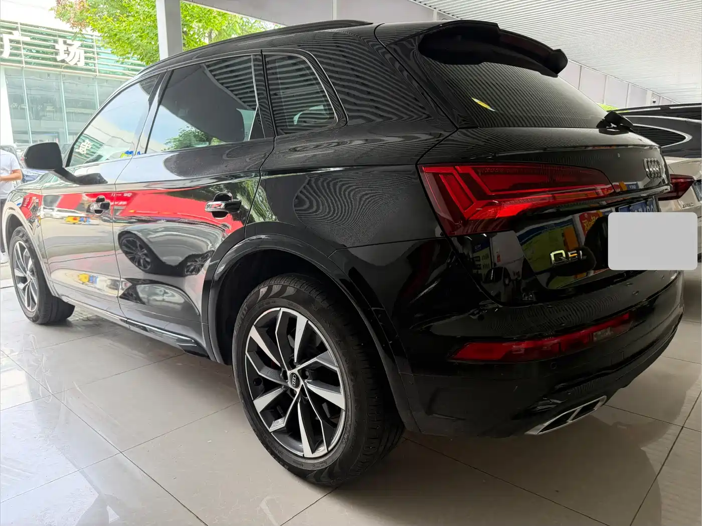 Audi Q5L 2024 Model 40 TFSI Luxury Dynamic фото 14