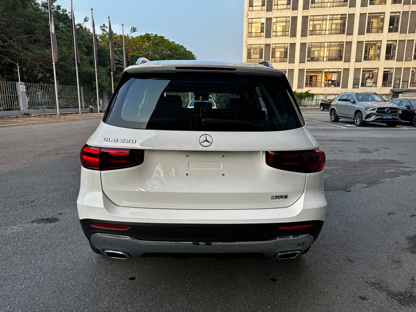 Mercedes-Benz GLB 2025 Model GLB 220 Fashion Style фото 9